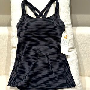BEST TOP EVER BY LUCY! NWT XS “Fitness Fix”